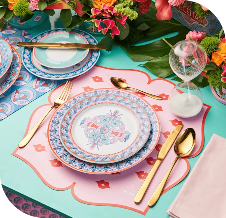 Mesa posta Raiza Costa